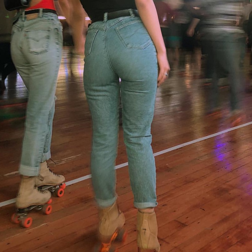 vintage high waisted mom jeans!